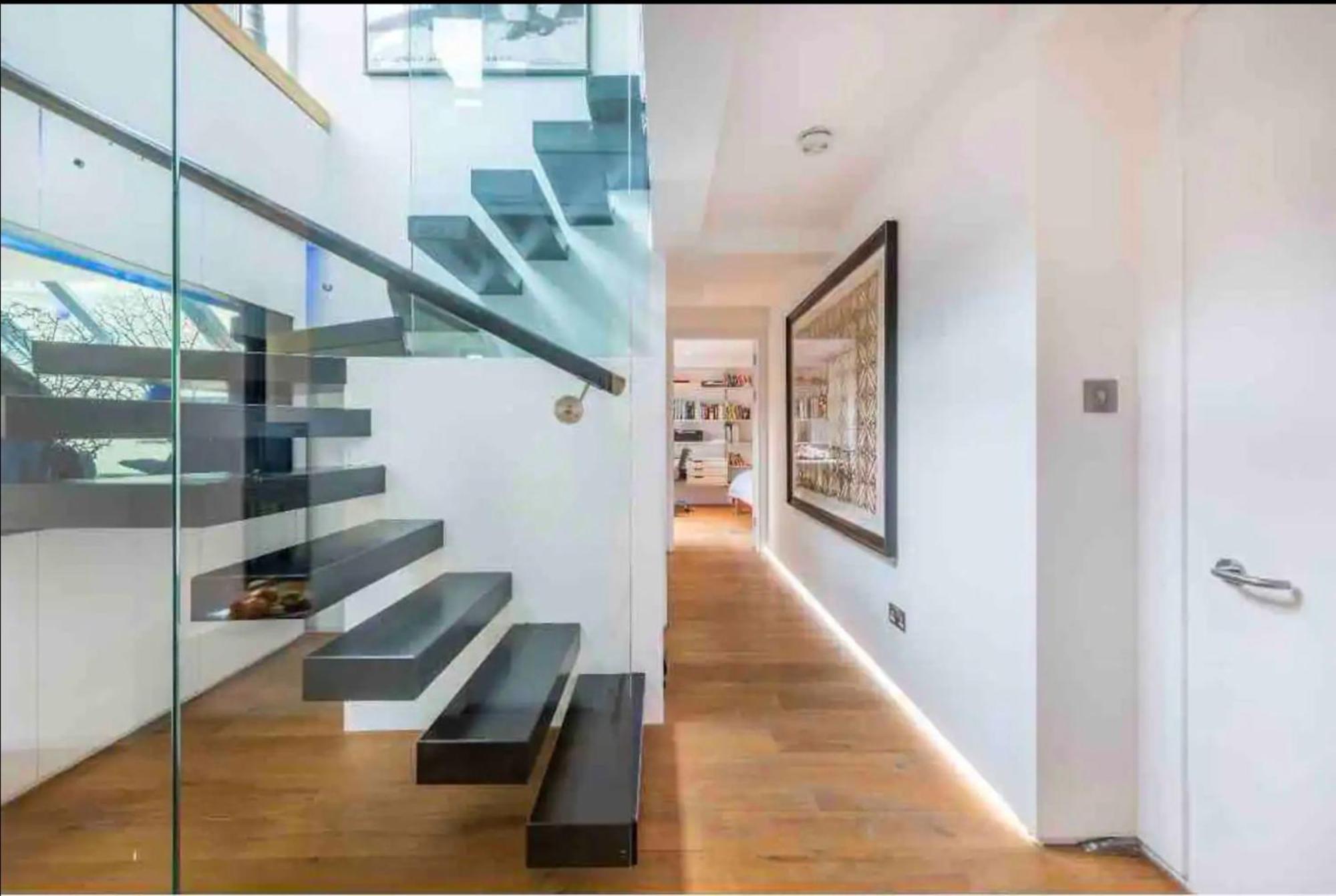 Stunning 3 Bedroom, 3 Bathroom Duplex With Terrace Londres Exterior foto